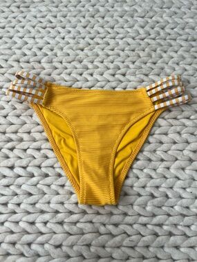 Xhilaration Yellow Striped-Accent Bikini Bottoms